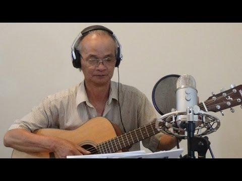 NỤ HỒNG MONG MANH- Hát với Guitar- Nhac: Hoa- Lời Việt: Nhật Ngân